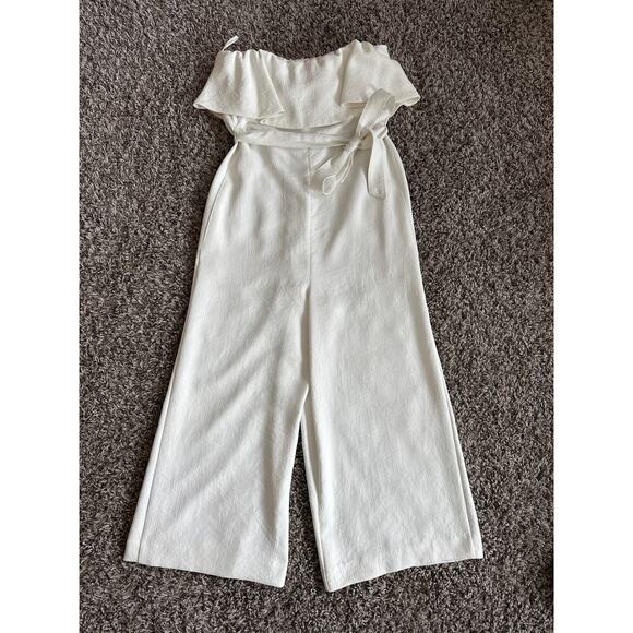 Aritzia Babaton Strapless White Flutter Capri Jumpsuit Romper Size 2 Bridal - Picture 3 of 9